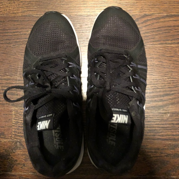 Women’s Nike size 8.5 - Picture 1 of 4